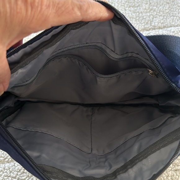 Soyater Crossbody bag NWOT in excellent condition with so many pockets (10) - Picture 5 of 5